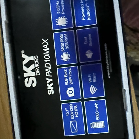 Sky table - Picture 3 of 4